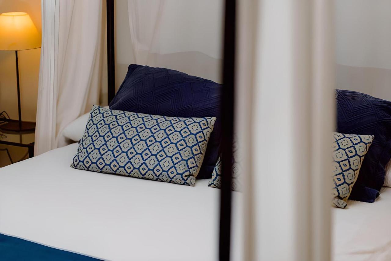 Hostal De La Placa - Hotel Boutique 카브릴스 외부 사진
