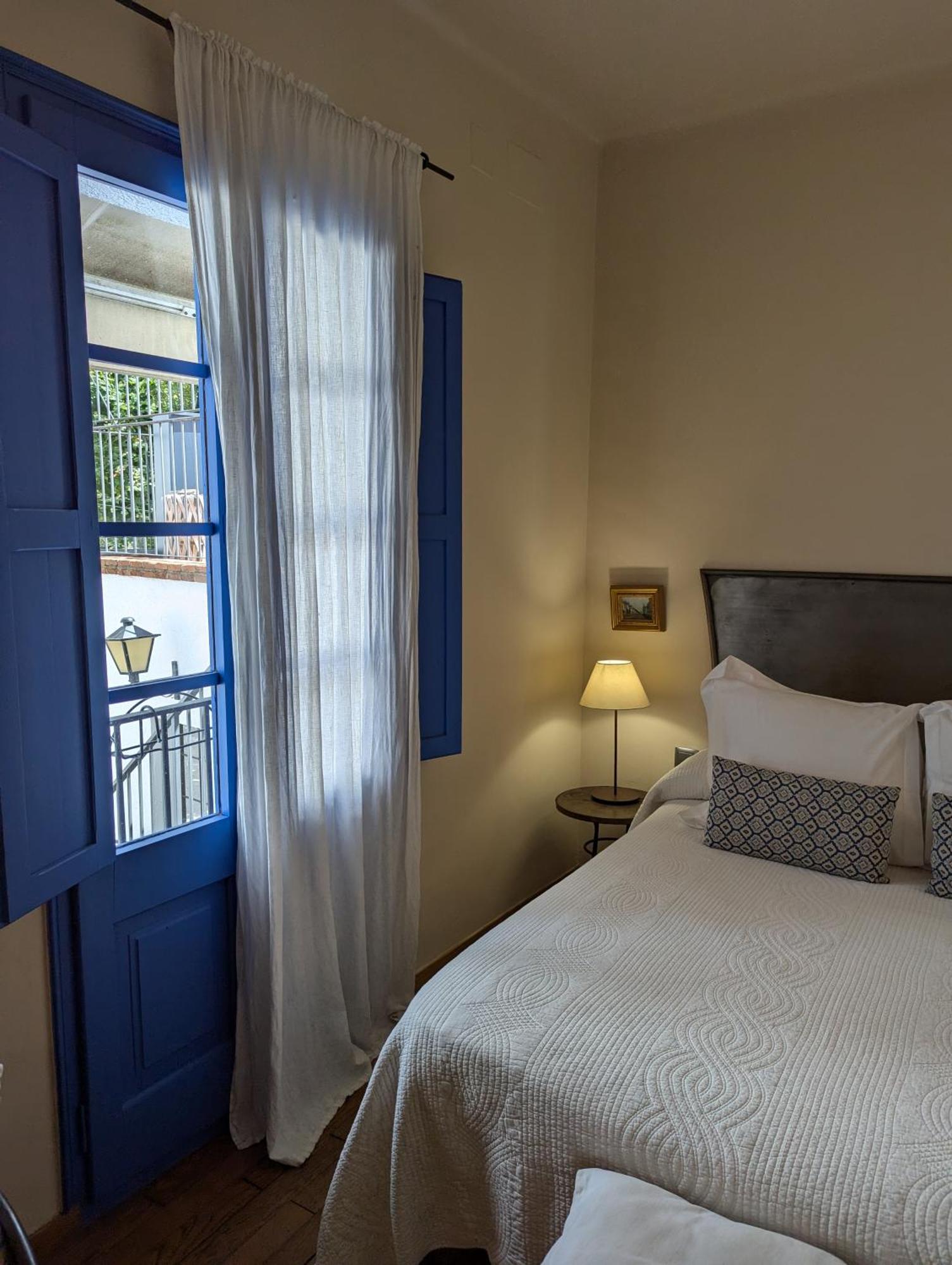 Hostal De La Placa - Hotel Boutique 카브릴스 외부 사진