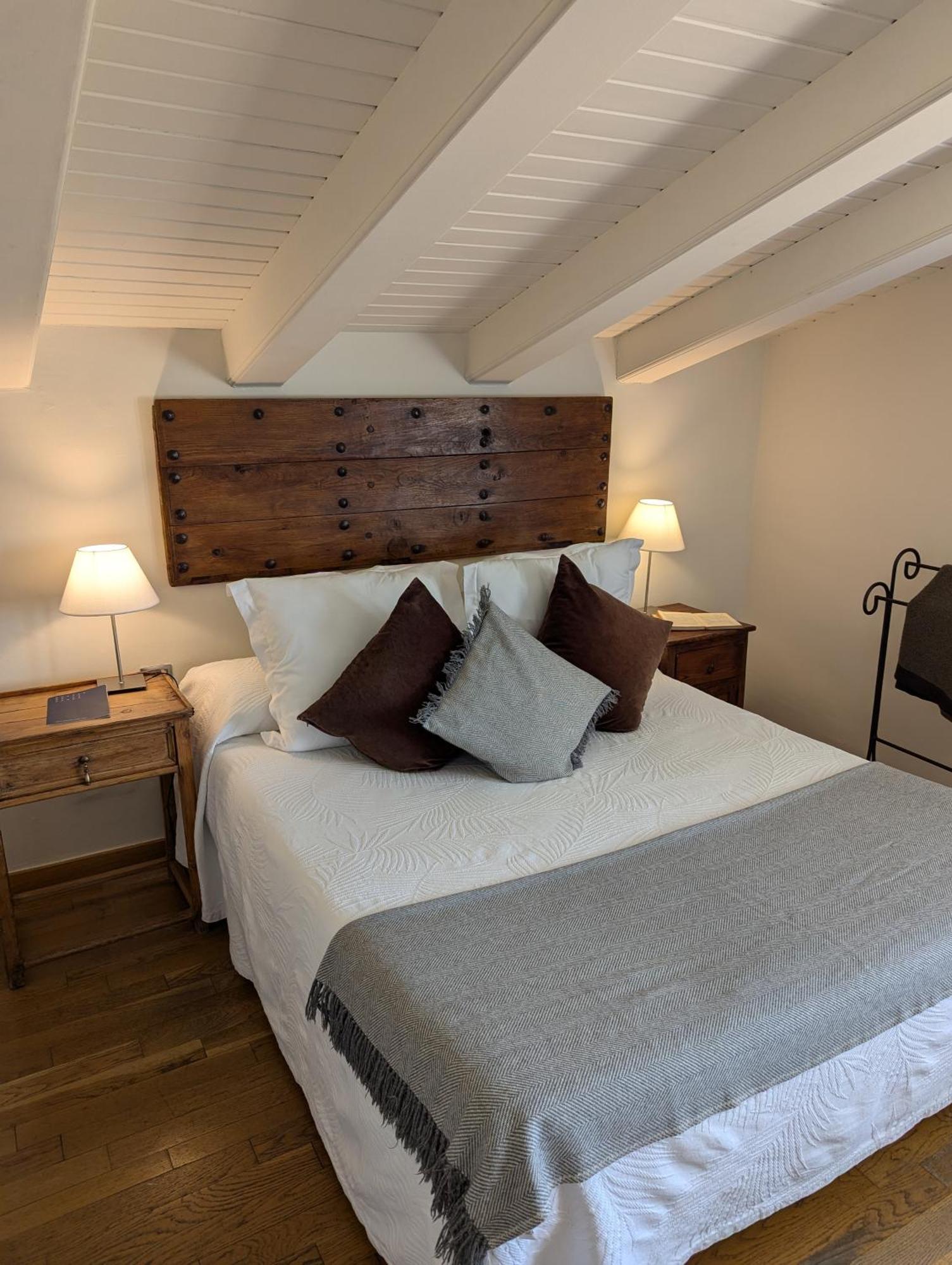 Hostal De La Placa - Hotel Boutique 카브릴스 외부 사진